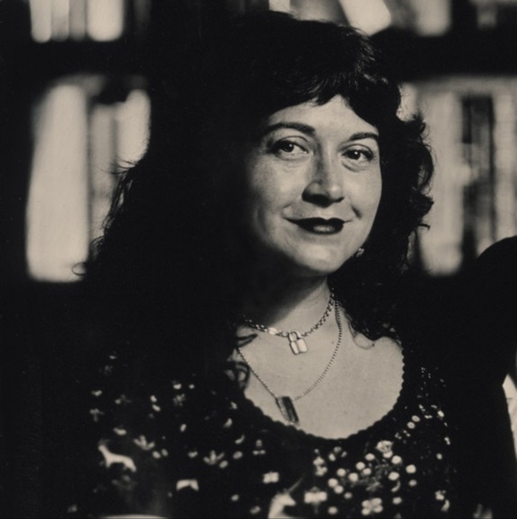 Meet your Posher, Casey - Picture 1 of 3